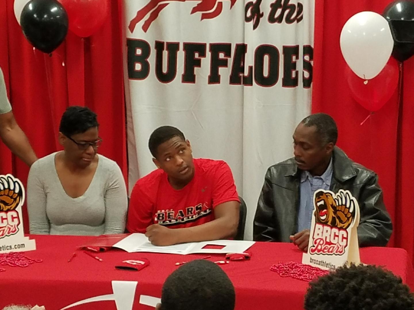 Terry Robinson Signed with Baton Rouge Community College